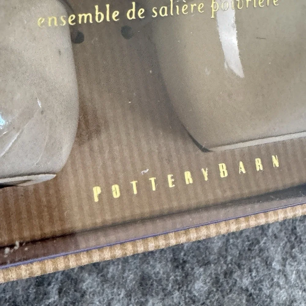 Pottery‎ Barn Salt and Pepper Shakers Acorn Fall Thanksgiving NEW